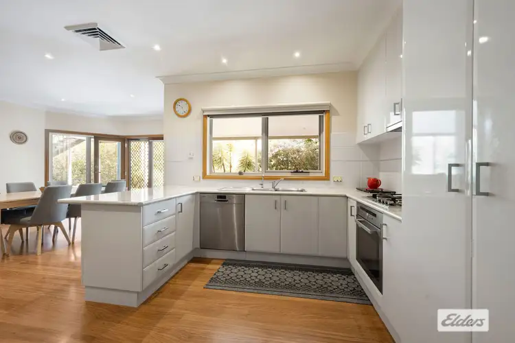 Sixth view of Homely house listing, 10 Innisfree Drive, West Wodonga VIC 3690