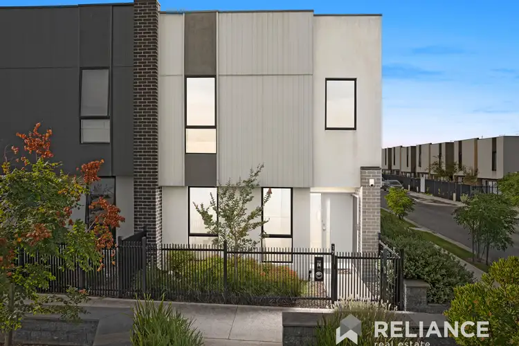 17 Cerulean Walk, Craigieburn VIC 3064