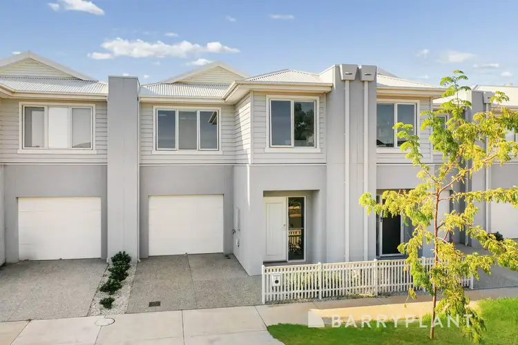 Main view of Homely townhouse listing, 6 Poundbury Avenue, Strathtulloh VIC 3338