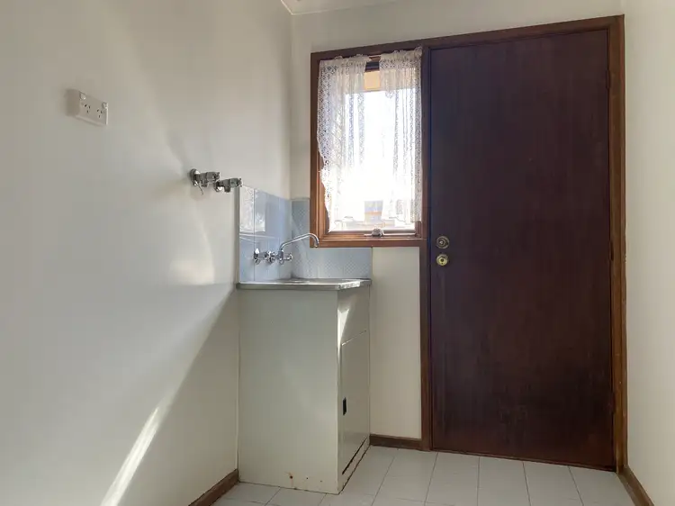 Fifth view of Homely house listing, 3 Douglas Rise, Endeavour Hills VIC 3802