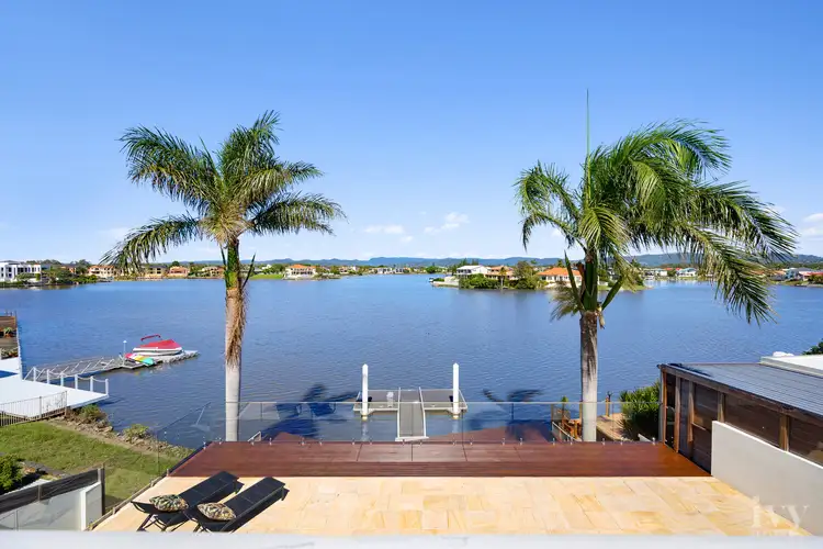 27 San Simeon Drive, Clear Island Waters QLD 4226