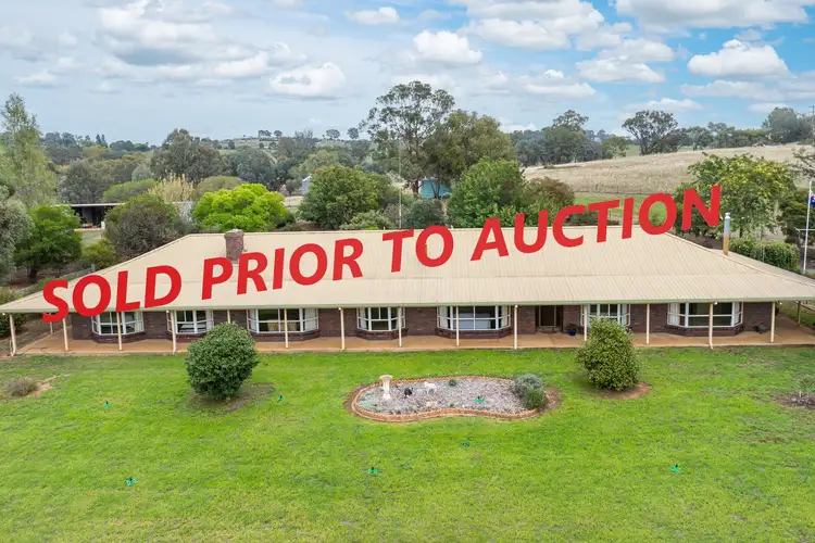 73 Waterside Lane, Table Top NSW 2640