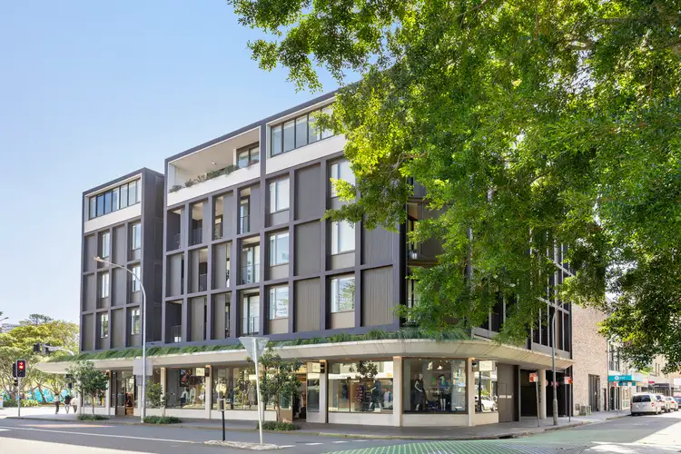 402/13 Whistler Street