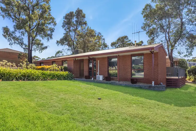 25 Akoonah Drive, Golden Square VIC 3555