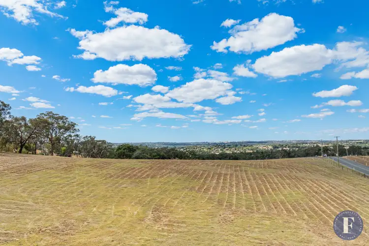 39 Tiedemann Place, Young NSW 2594