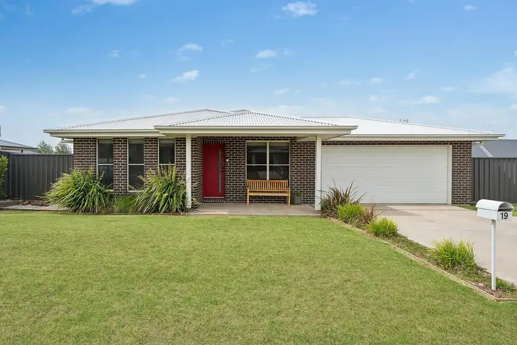 19 Enfield Avenue, Caerleon NSW 2850