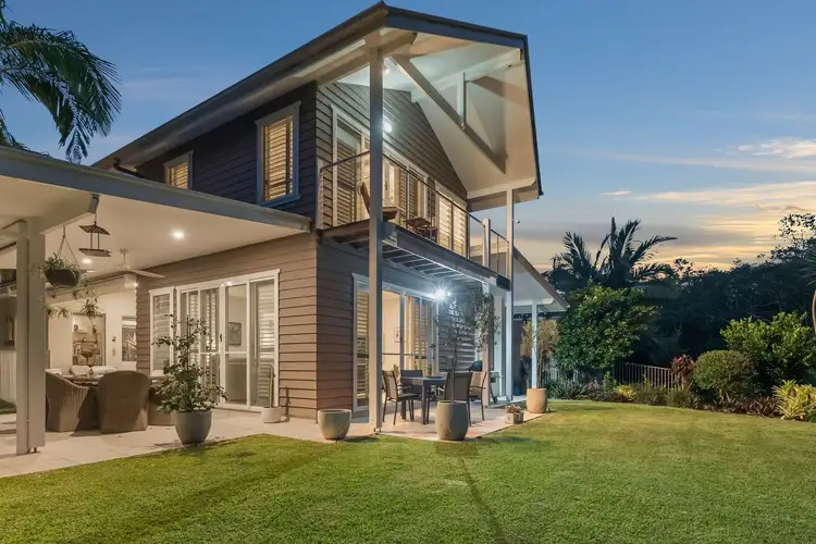 26 Mia Court, Ocean Shores NSW 2483