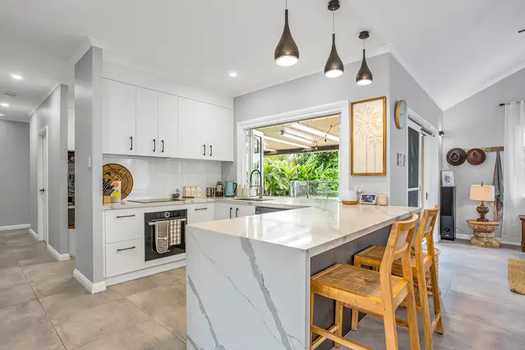 185 Robert Road, Bentley Park QLD 4869