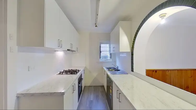 10 Hilts Road
