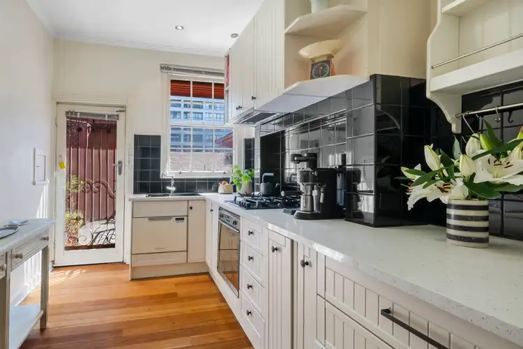 Fifth view of Homely apartment listing, 15/18 Queens Road, Melbourne VIC 3004