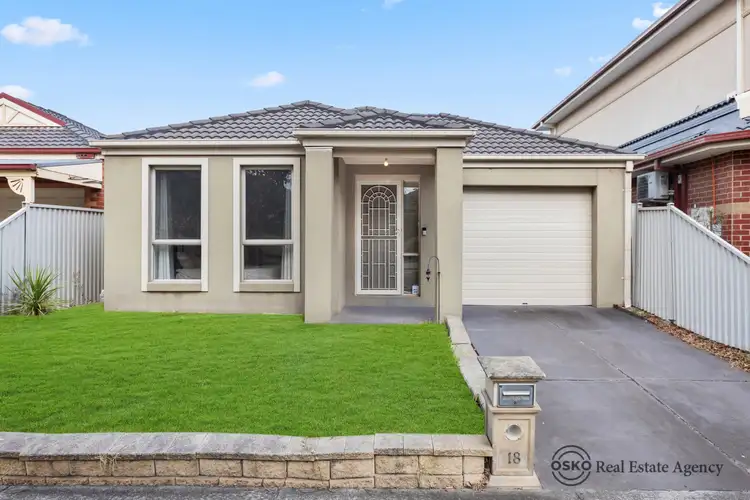 Second view of Homely house listing, 18 Clarendon Wynd, Caroline Springs VIC 3023