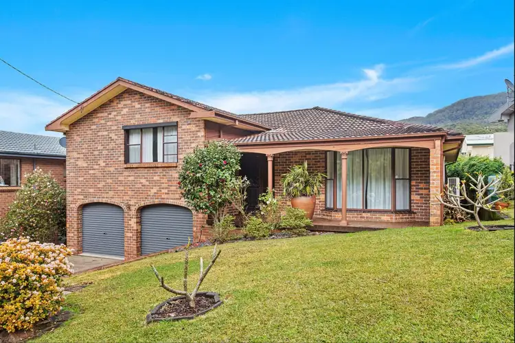 4 Hazel Crescent, Thirroul NSW 2515