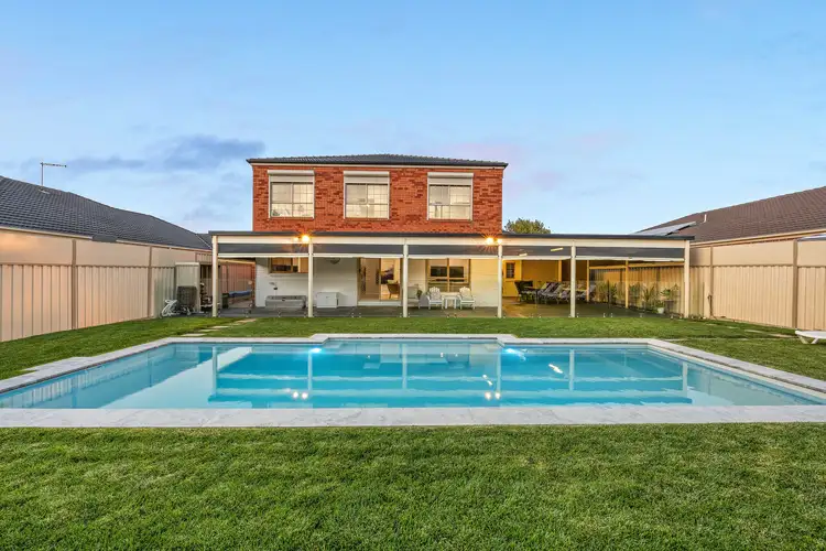 61 Hillcrest Drive, Hillside VIC 3037