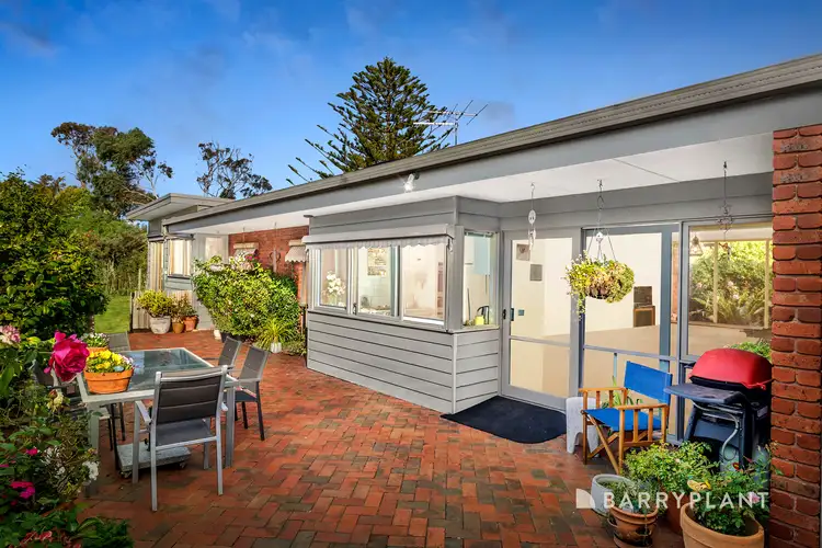 81 Cootamundra Avenue