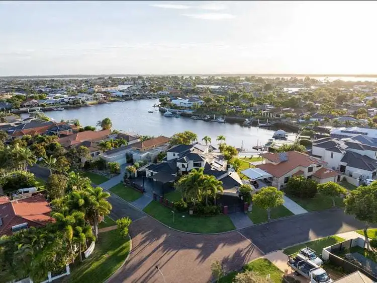 45 Dugong Crescent, Banksia Beach QLD 4507
