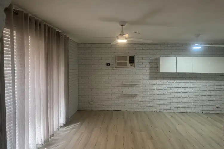 Second view of Homely house listing, 10 Clematis Crescent, Utakarra WA 6530