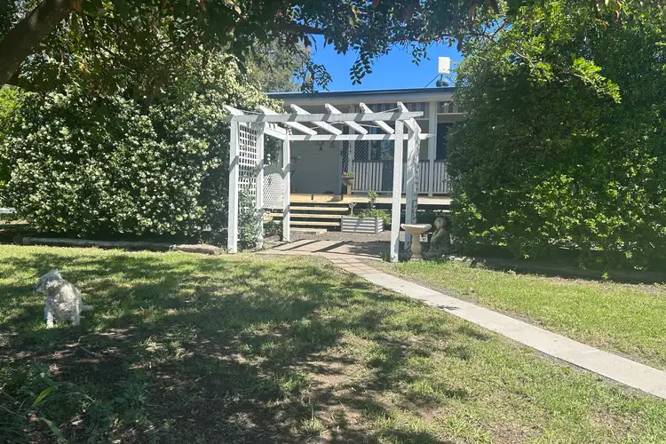 14 High Street, Jandowae QLD 4410