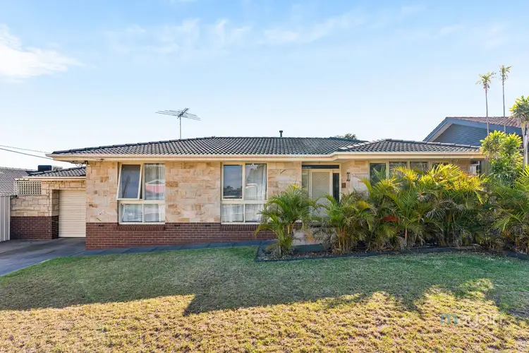 25 Wakefield Avenue, Morphett Vale SA 5162