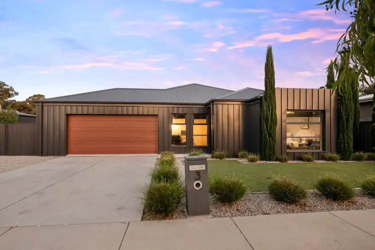 3 Orchard Lane, Maiden Gully VIC 3551