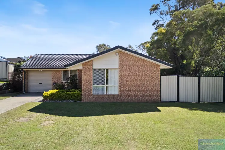 10 Rochelle Court, Edens Landing QLD 4207