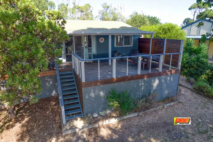 10 Pandora Avenue, Venus Bay VIC 3956