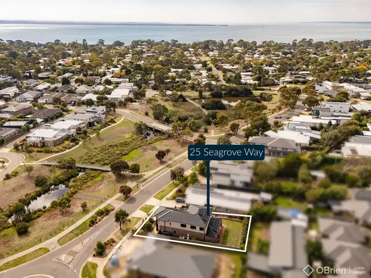 25 Seagrove Way, Cowes VIC 3922
