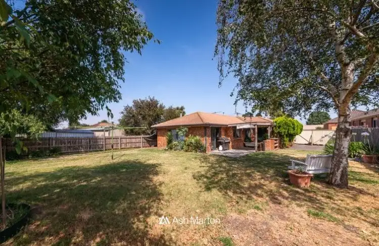 Second view of Homely house listing, 190 Lyrebird Drive, Carrum Downs VIC 3201