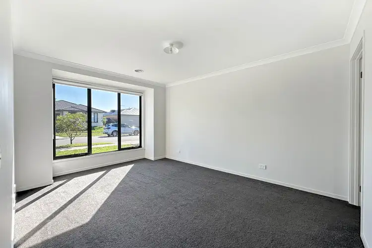 Fifth view of Homely house listing, 2 Sunnybrook Avenue, Warragul VIC 3820