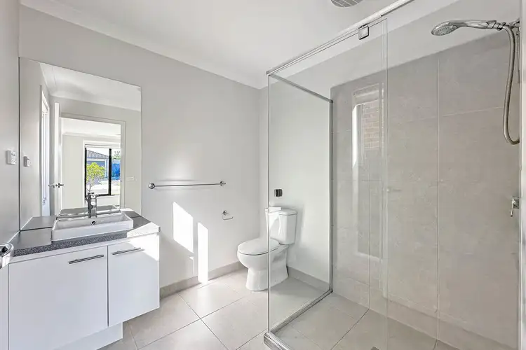 Sixth view of Homely house listing, 2 Sunnybrook Avenue, Warragul VIC 3820