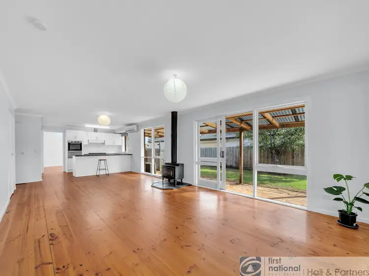 Second view of Homely house listing, 10 Skipton Place, Endeavour Hills VIC 3802