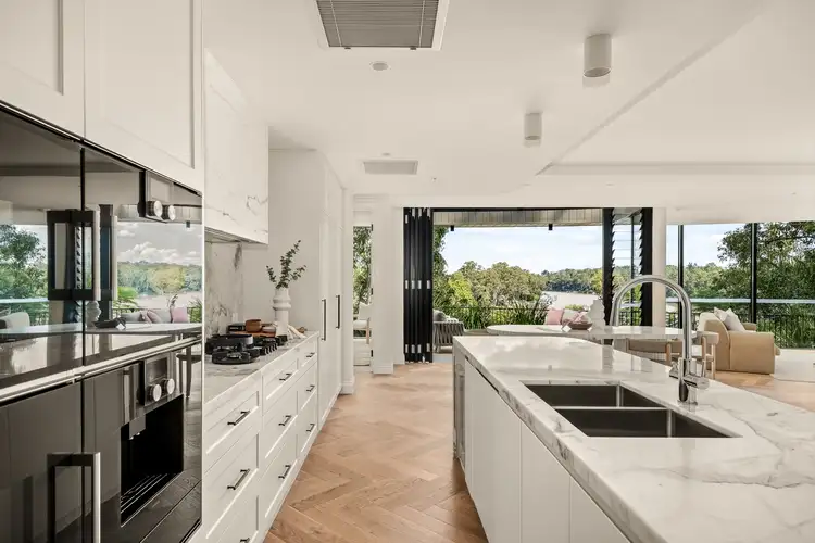 1/98 Goldieslie Road, Indooroopilly QLD 4068