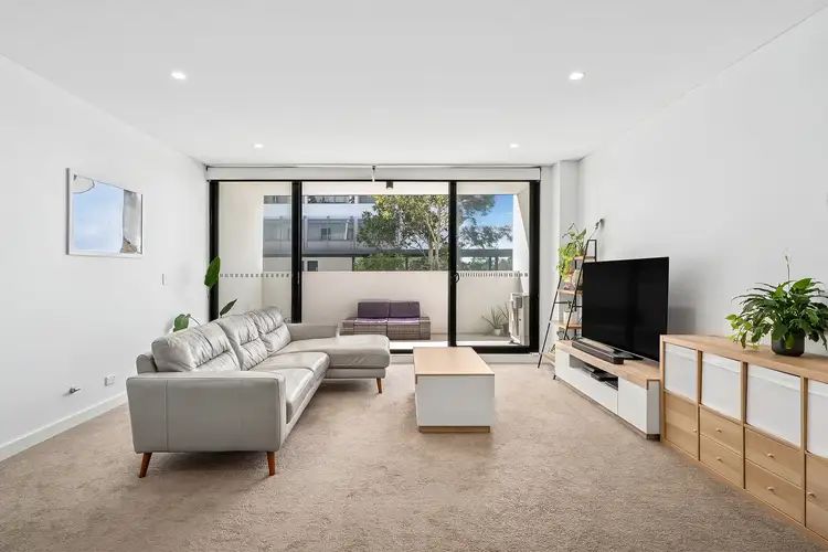 219/99B Bonar Street
