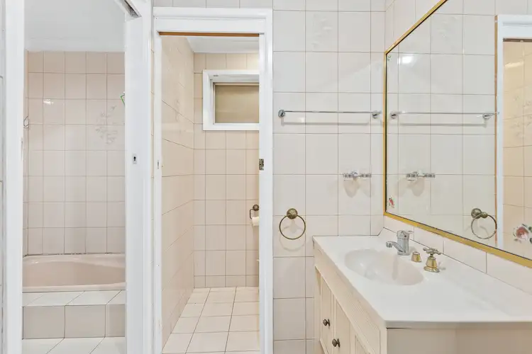 Sixth view of Homely house listing, 2 Thirroul Road, Kanahooka NSW 2530