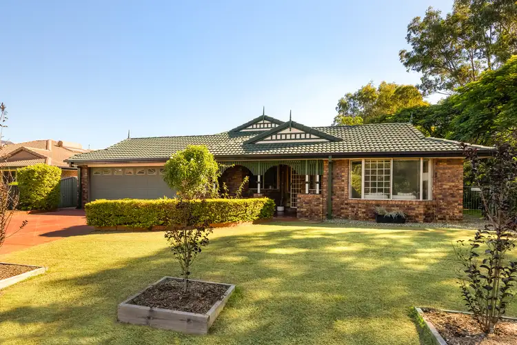 34 Windermere Crescent, Carindale QLD 4152