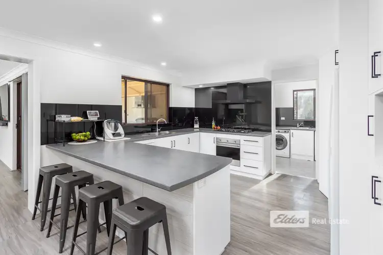 32 Castieau Street, Burekup WA 6227