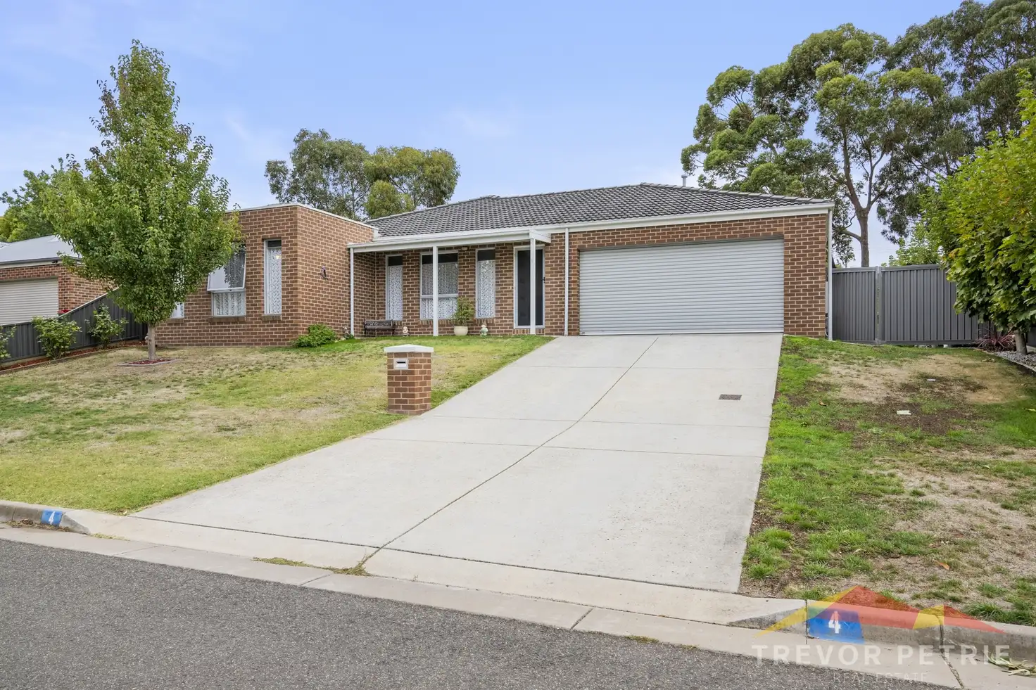 Main view of Homely house listing, 4 Linsdell Court, Canadian VIC 3350