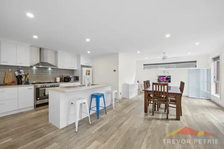 Second view of Homely house listing, 4 Linsdell Court, Canadian VIC 3350