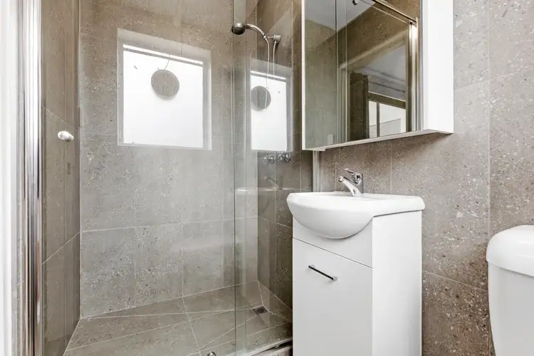 Fifth view of Homely unit listing, 2/156A Napier Street, Essendon VIC 3040