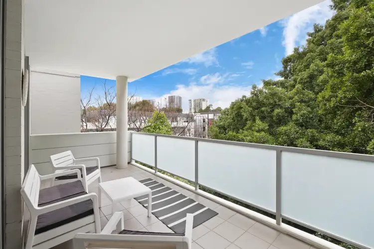 28/106 Joynton Avenue