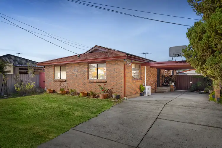 1 Roscrea Road, Melton VIC 3337