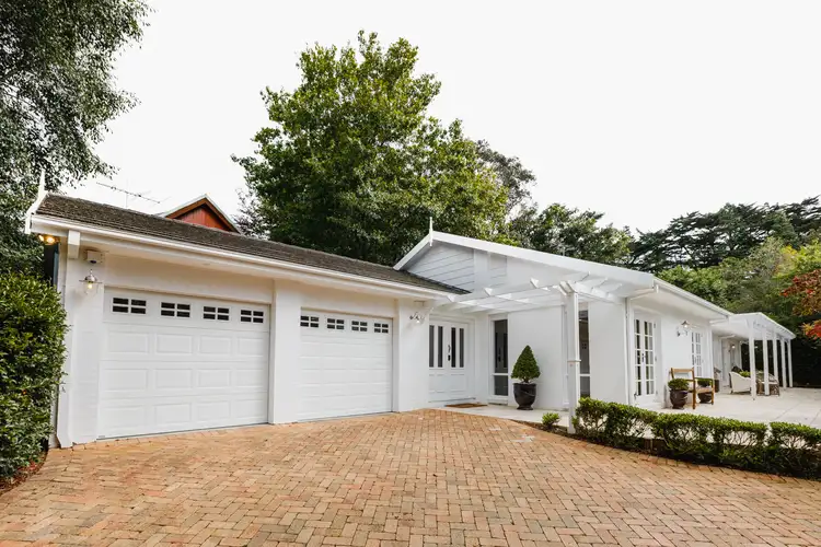 14 Sunnyside Avenue, Wentworth Falls NSW 2782