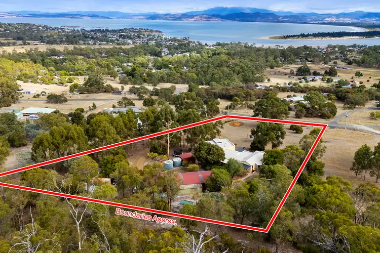 3 Whitefoord Parade, Dodges Ferry TAS 7173