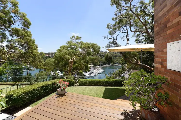 2/5 Mosman Street
