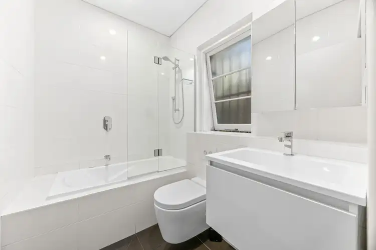 Fifth view of Homely apartment listing, 2/8 Ashley Street, Tamarama NSW 2026