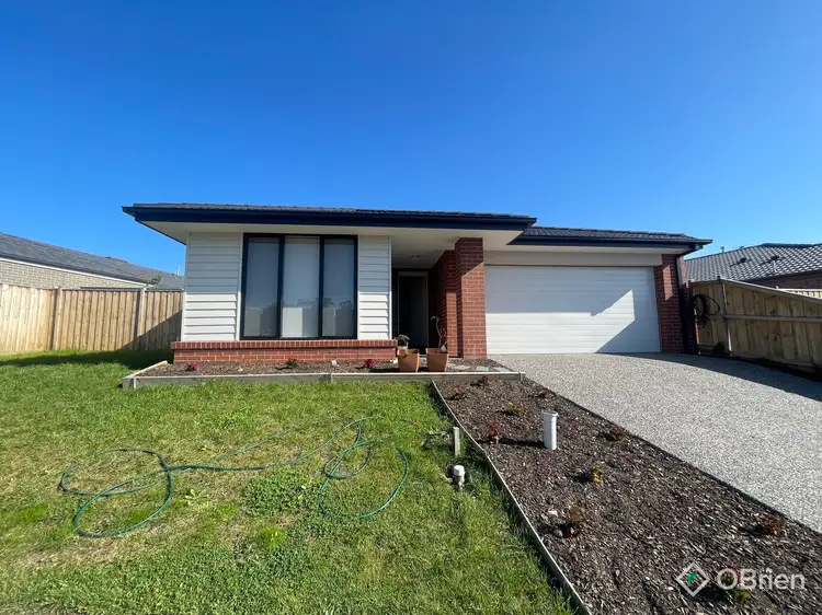 21 Peachtree Drive, Drouin VIC 3818