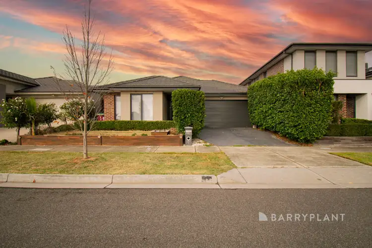 42 Chambers Crescent, Cranbourne North VIC 3977