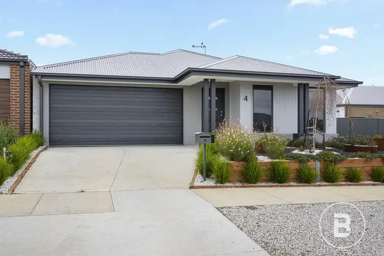 4 Hawk Street, Winter Valley VIC 3358