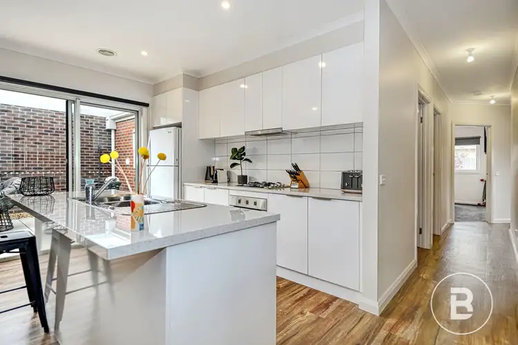 Fifth view of Homely unit listing, 1/10 Wood Street, Soldiers Hill VIC 3350