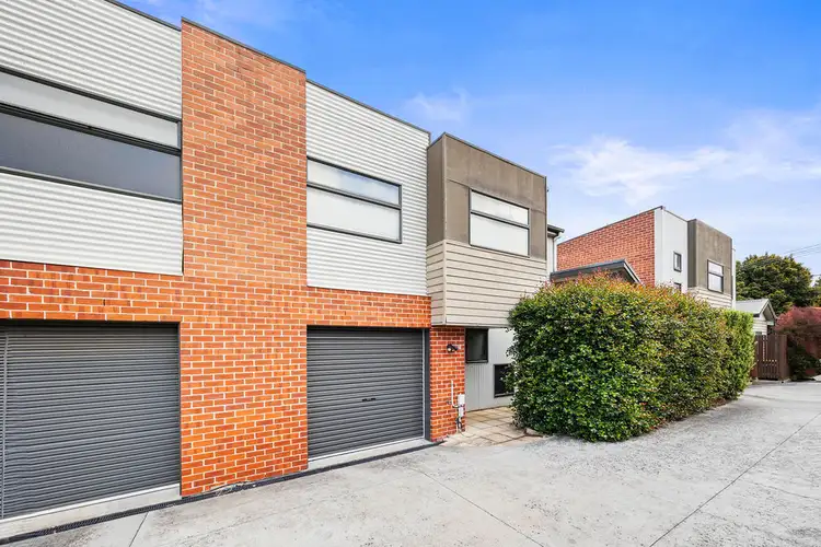 2/420 Nicholson Street, Black Hill VIC 3350