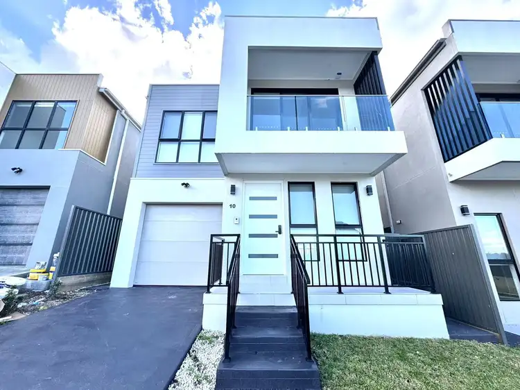10 Windeyer Street